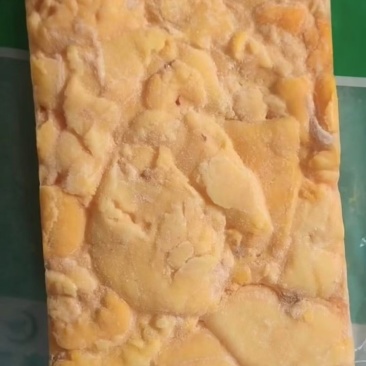 小包装老母鸡板油，现在有个几十吨，价格便宜