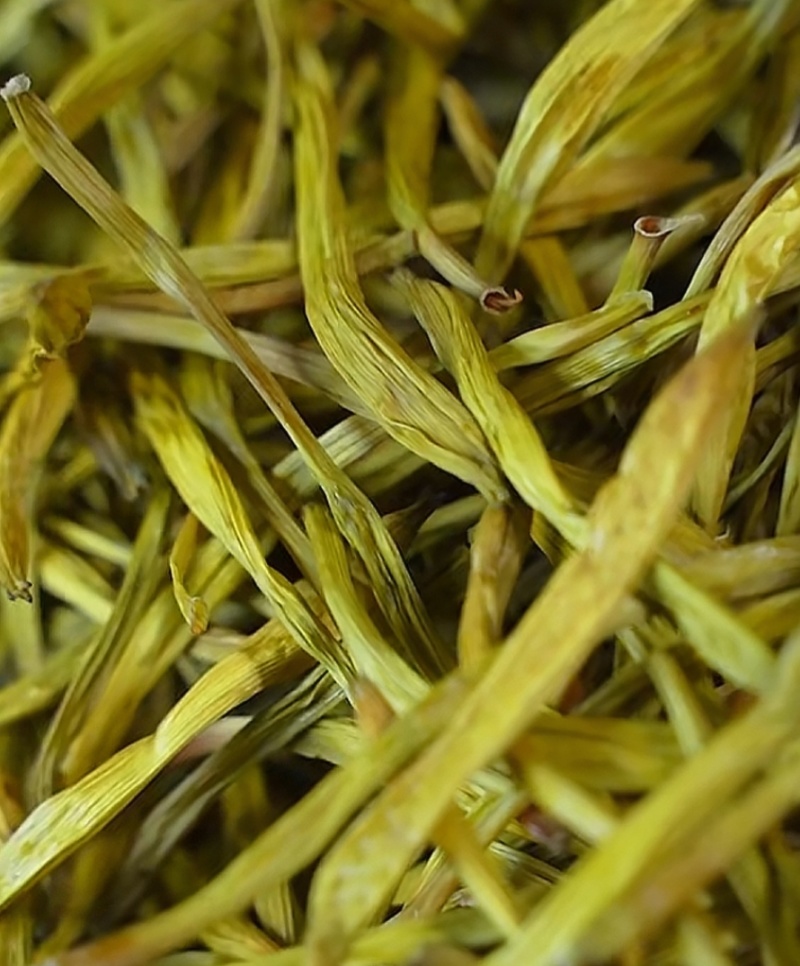 烘干黄花菜，青黄色