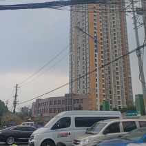 产于1500-2000米的昭通糖心苹果
