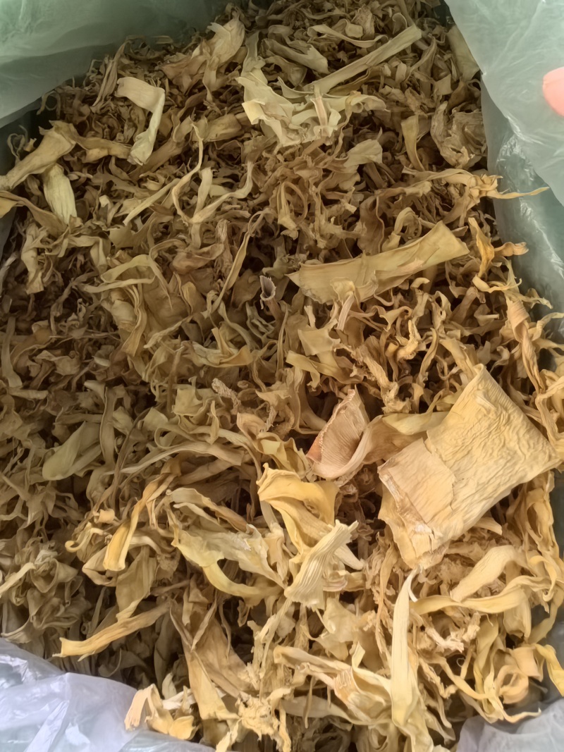 老板们你好，我有干竹笋商品，我有大量现货，需要的可以联系
