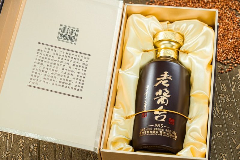 老酱台1915酒，53度酱香白酒，500ml装，一件6瓶。