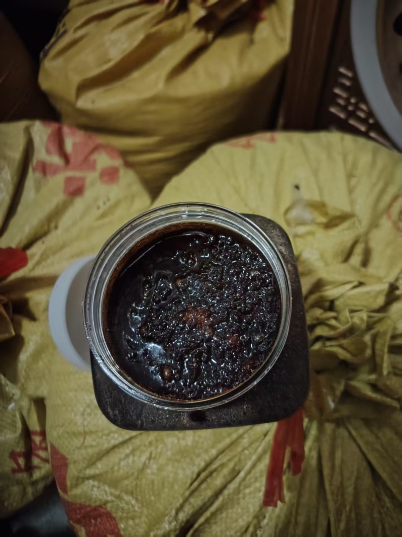 云南高山正宗土蜂蜜，野生土蜂蜜