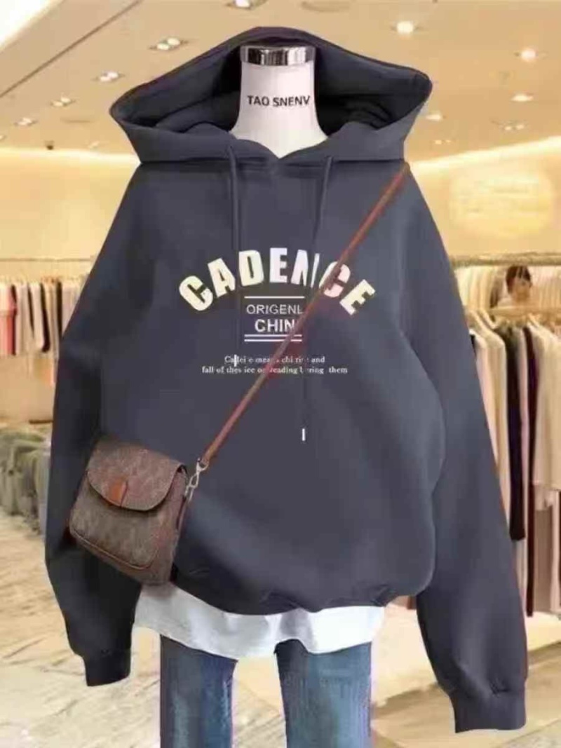 男女精品卫衣，200件左右，狠心处理，9.9元**！不议价