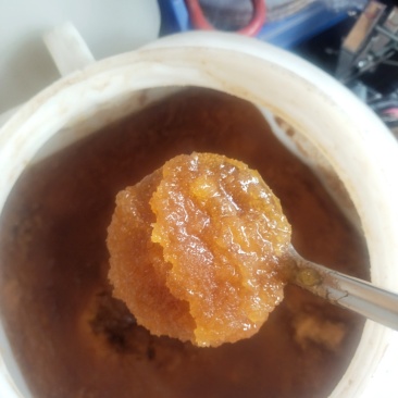 自家产的百花陈蜂蜜，大概有2吨，批量收购优惠