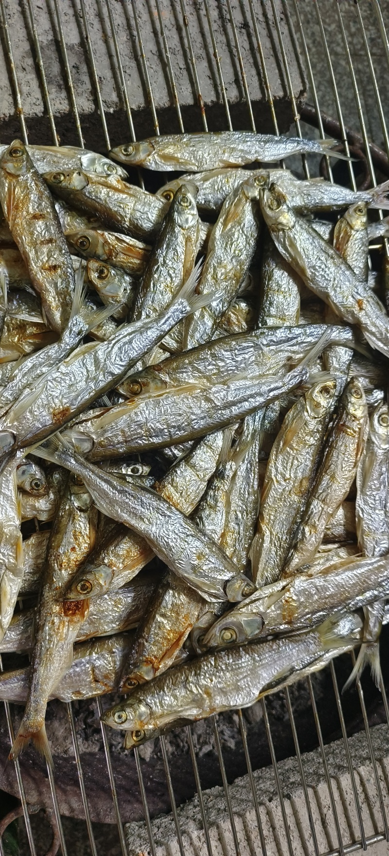 千岛湖碳火烘烤鱼干