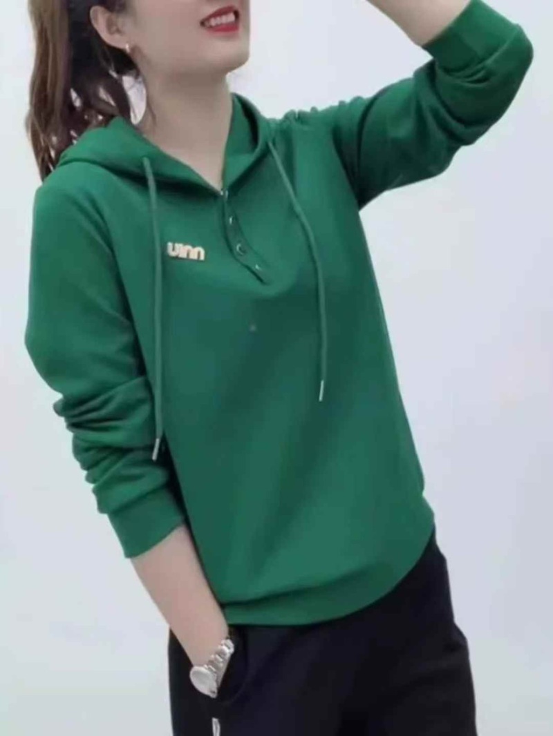 女士连帽卫衣800件左右，质量不错，性价比极高，6.9元**