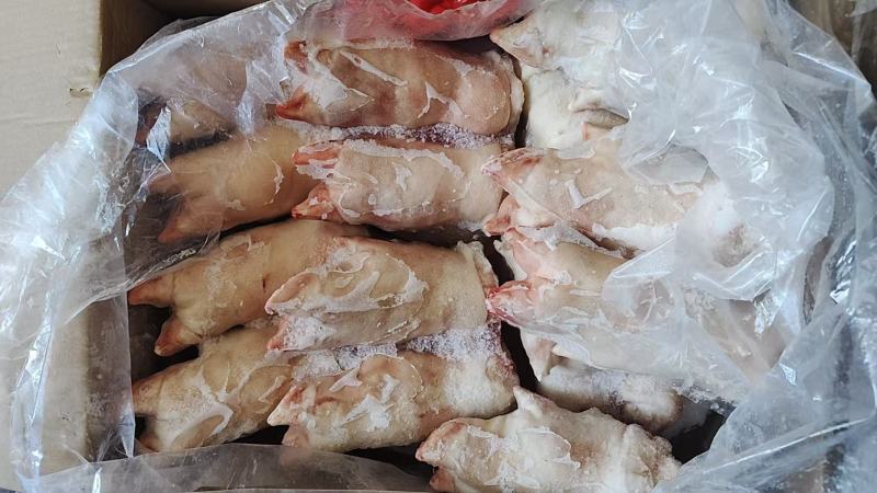 猪蹄，性价比高，一箱16-17个