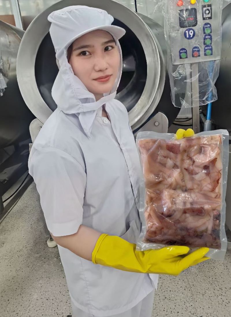 现切鱿鱼