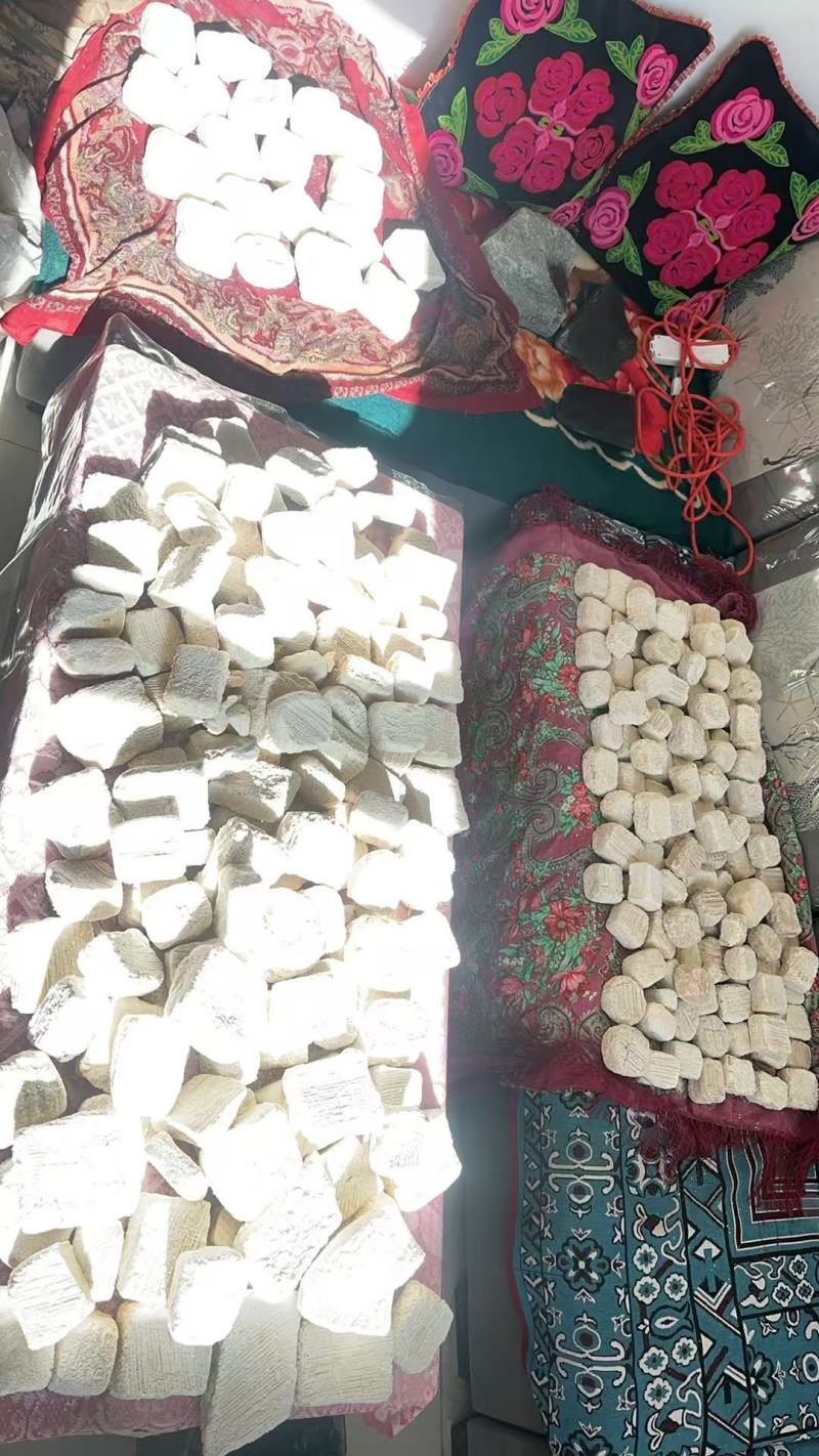 阿克陶县不伦口乡纯手工**酸酸奶疙瘩