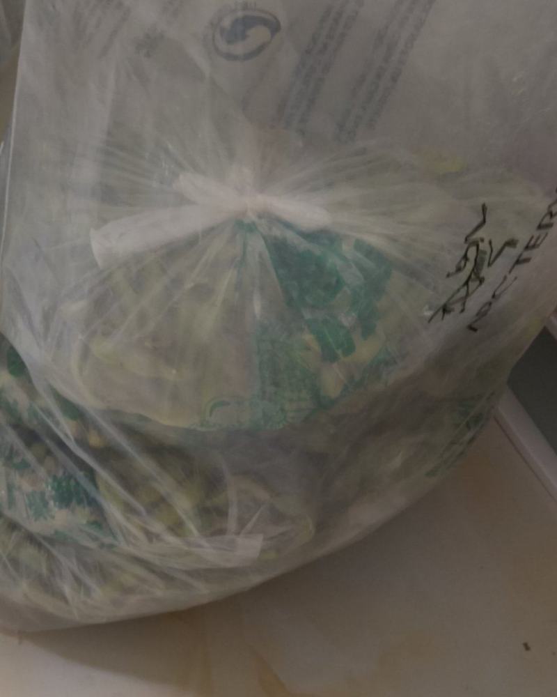 自己种的毛豆，没有药，吃不过来了，少出一些，不包邮