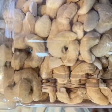 炭烧腰果大量现货
