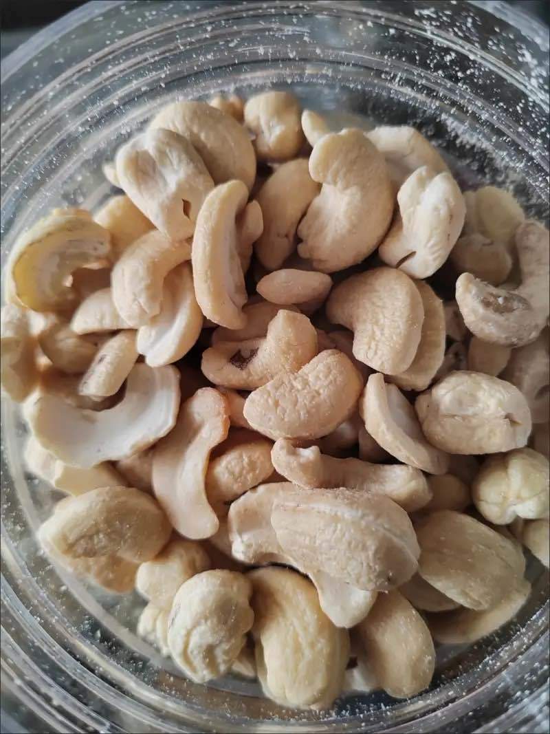 炭烧腰果大量现货