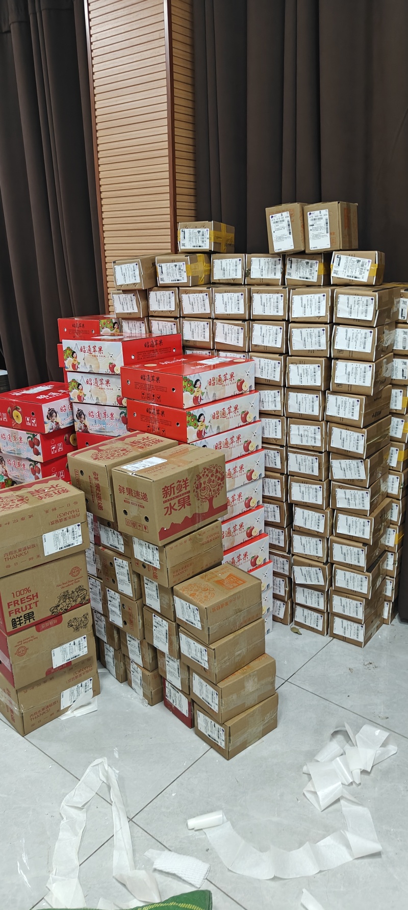 云南昭通丑苹果红露净重4.5带想5斤大中小26元一件代发包邮