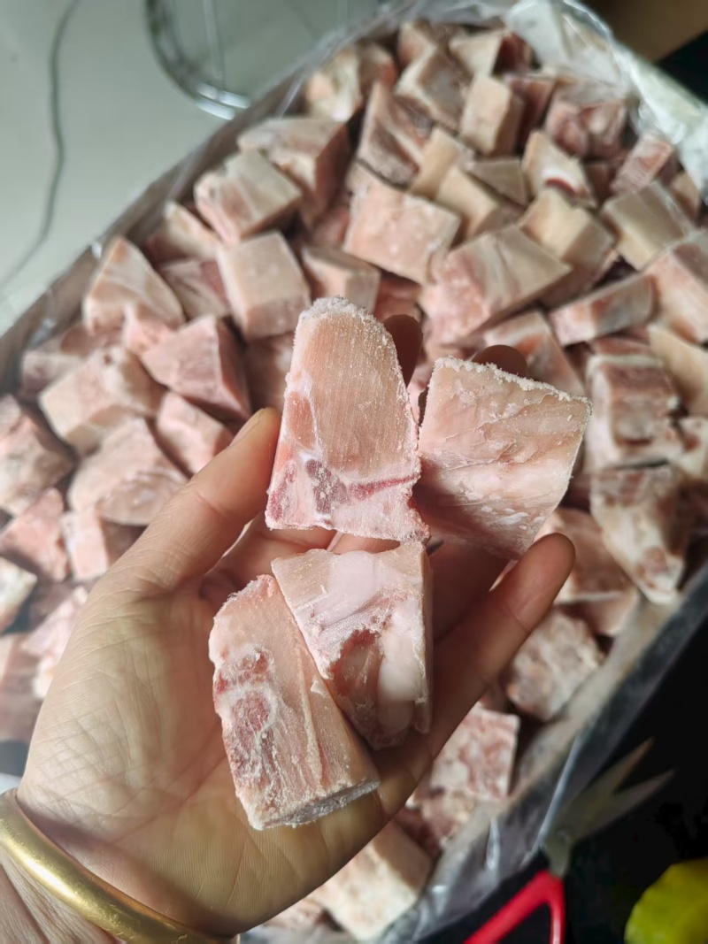 满肉排骨粒