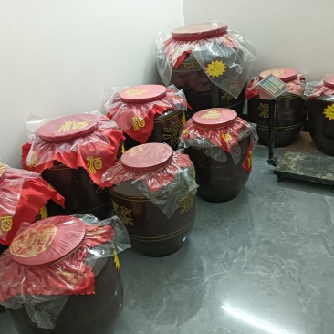 精品米酒，纯粮酿造，品质保证口感醇厚，还有各种泡酒，养生酒，