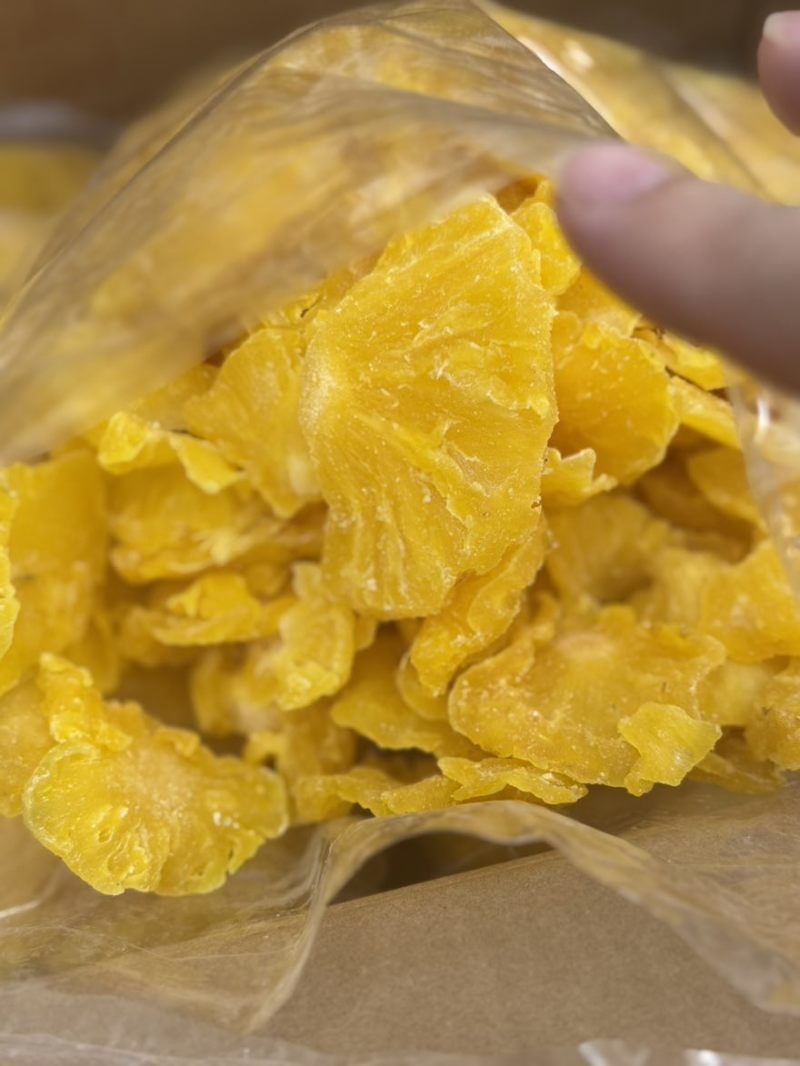 菠萝干凤梨干大碎片电商货品质保证价格便宜可批发