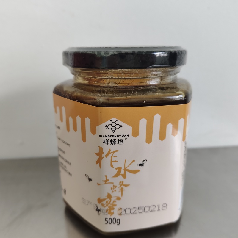 秦岭土蜂蜜，500克/瓶。