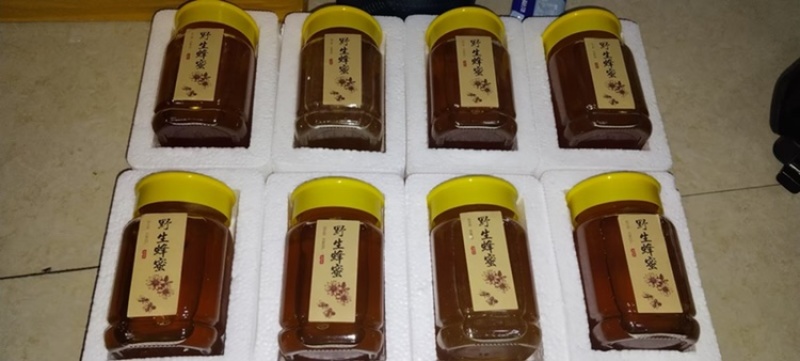 三明石头洞蜂蜜，专门上山寻找的，人在白沙