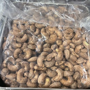 A180盐焗虎皮腰果～箱装/20㎏/件，散货可接～