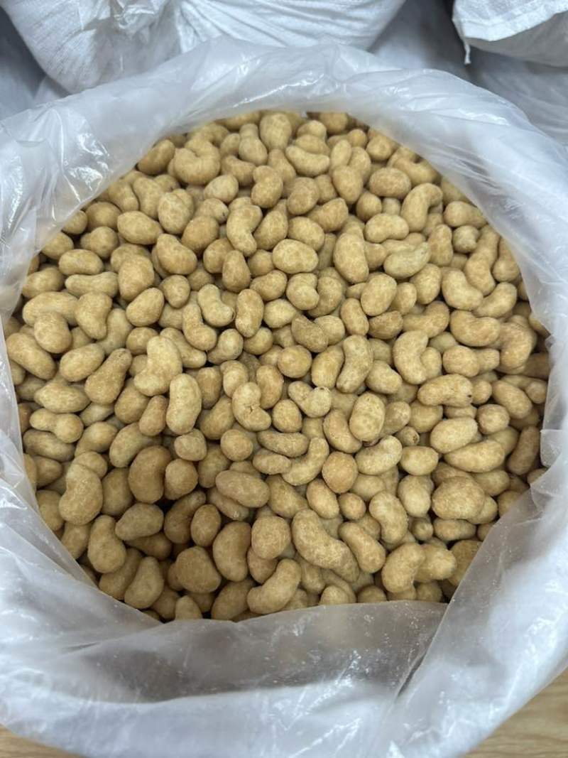 电商炭烧腰果，紫衣腰果大量有货
