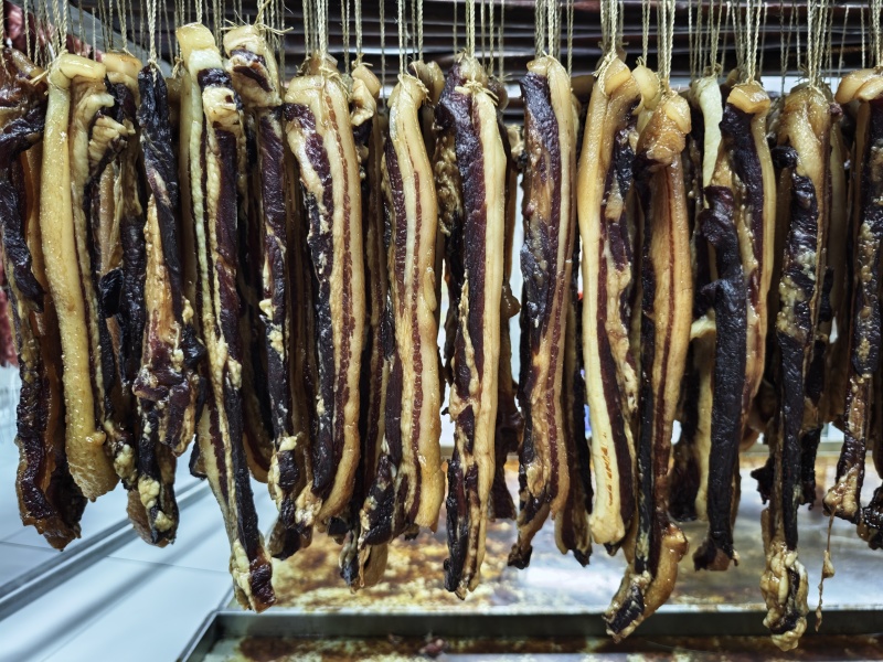 正宗原产地广式腊肉金色五花腊肉全网低价规格多样让你的餐桌更美