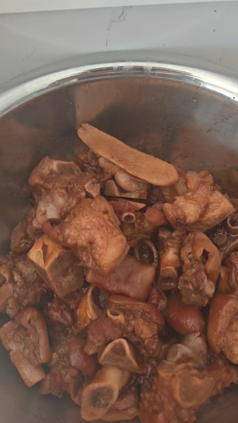 精品猪蹄块铁锅炖食材