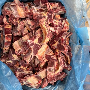 23厂牛脊骨25年货脊骨和肩胛骨混装可吨发可零售