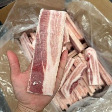 批发原切把子肉，质量好价格低纯五花肉切的口感好