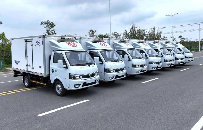 全国物流运输调车，3.6-17.5依维柯高栏箱货平板