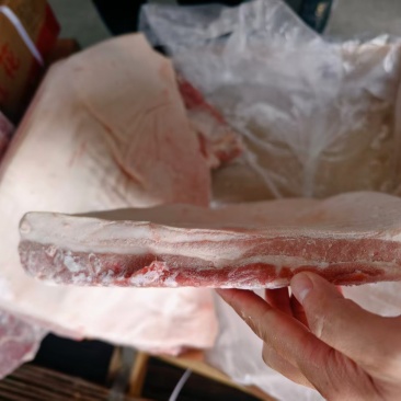 带皮五花肉