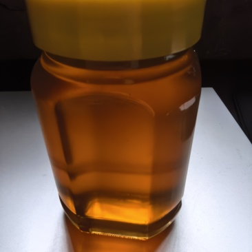 土蜂蜜，保证纯，不惨假不加糖