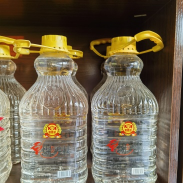 甘肃临夏源头厂家自产纯粮食白酒42度