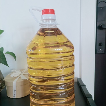 新鲜现榨葵花籽油🌻🌻🌻五升桶装一件四桶
