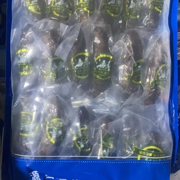 威海本地，有点小残海参，14头左右，独立包装，处理300斤