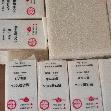 黑龙江省五常市原粮稻花香大米农户自产饼肥酵素生态种植