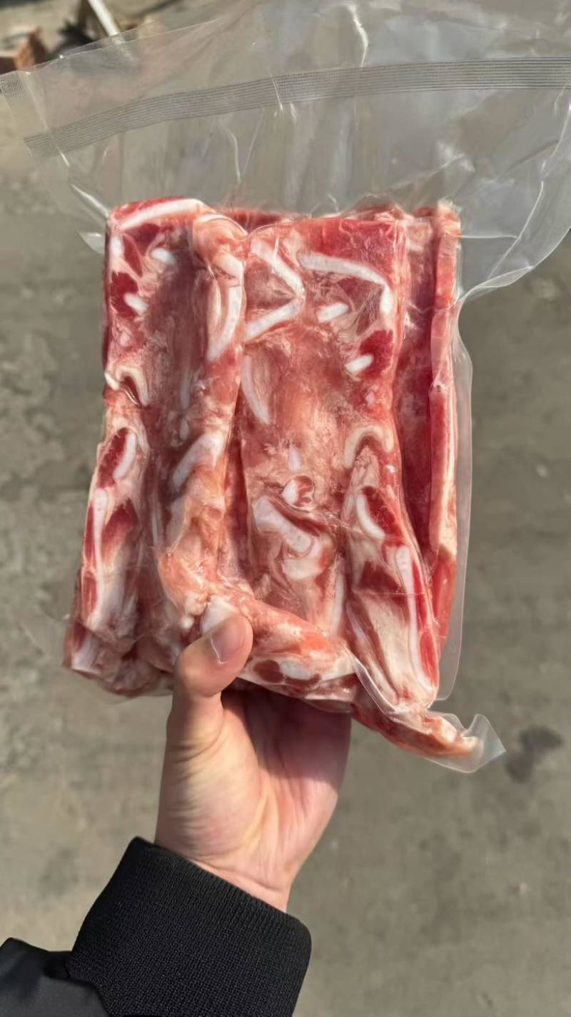 电商爆品，餐饮**软骨丝猪脆骨，价格合适，长期供应，品质保证