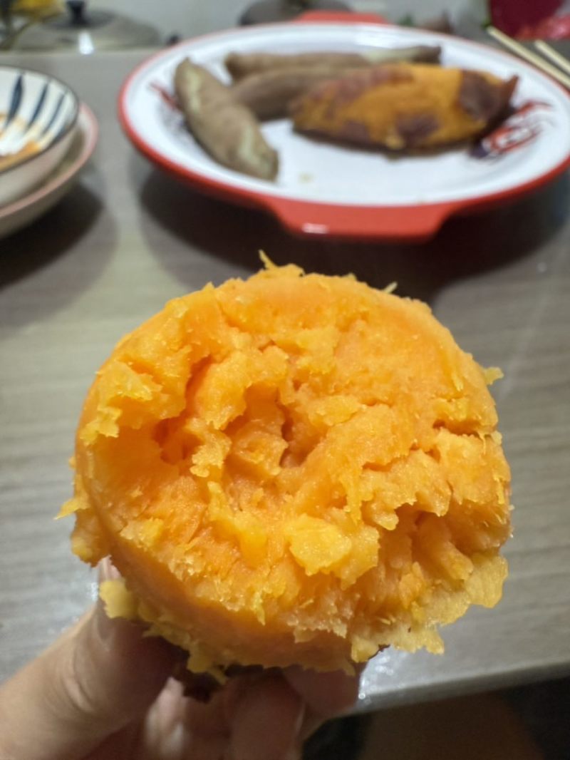 山东临沂沂南沙土地西瓜红，沂蒙山里的地瓜好吃