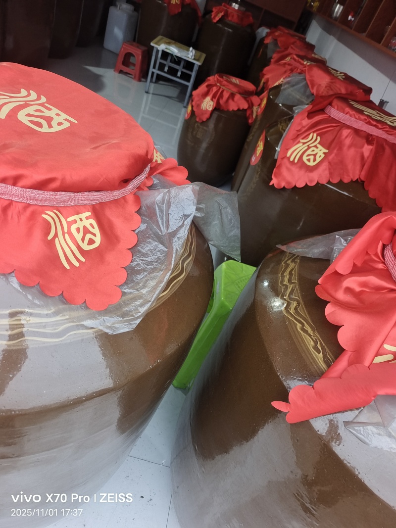 玉米酒降酱香喝了头不疼好入口回味好个人酿制