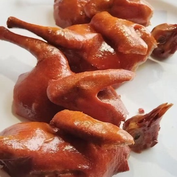 半成品玻璃脆皮乳鸽单只重量4~4.5两22元/只
