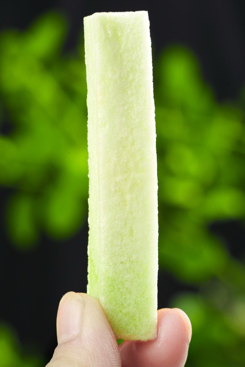 预售开启！细长线茄抢先上市，让你第一口就尝到新鲜的滋味。