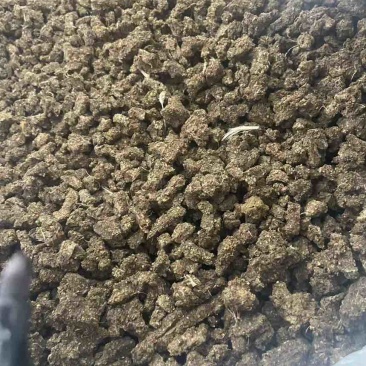 **的热泵烘干鸡粪干