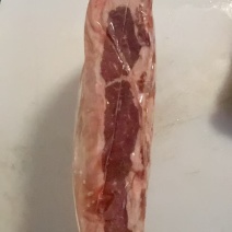 谷饲后胸美肥