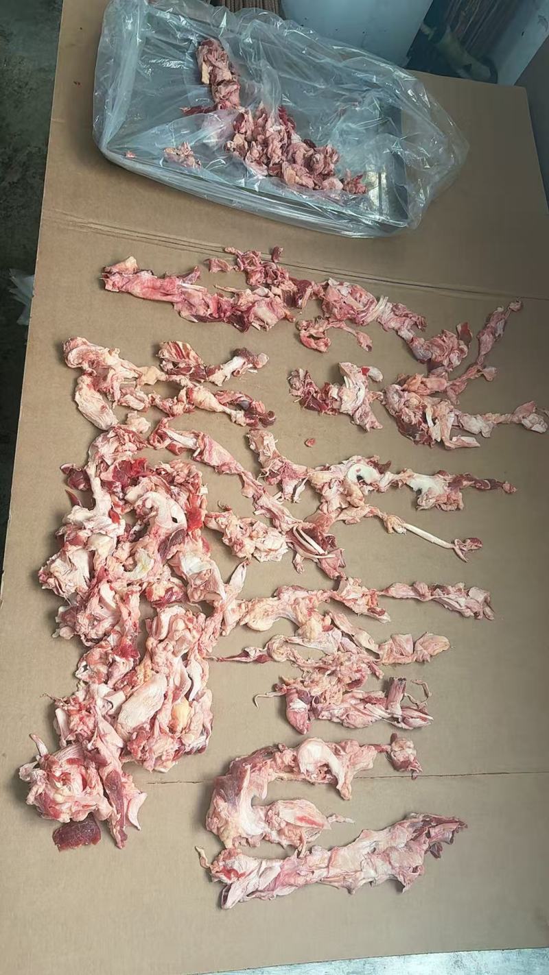 新鲜纯干精修牛筋，筋头巴脑，牛棒骨筋，无水无条理欢迎咨询