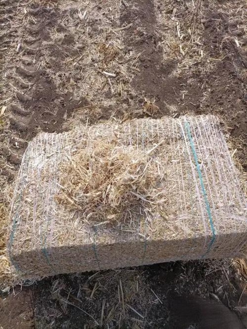 玉米秸秆柔丝除尘小方包无土无膜无滴灌带水分保过夏