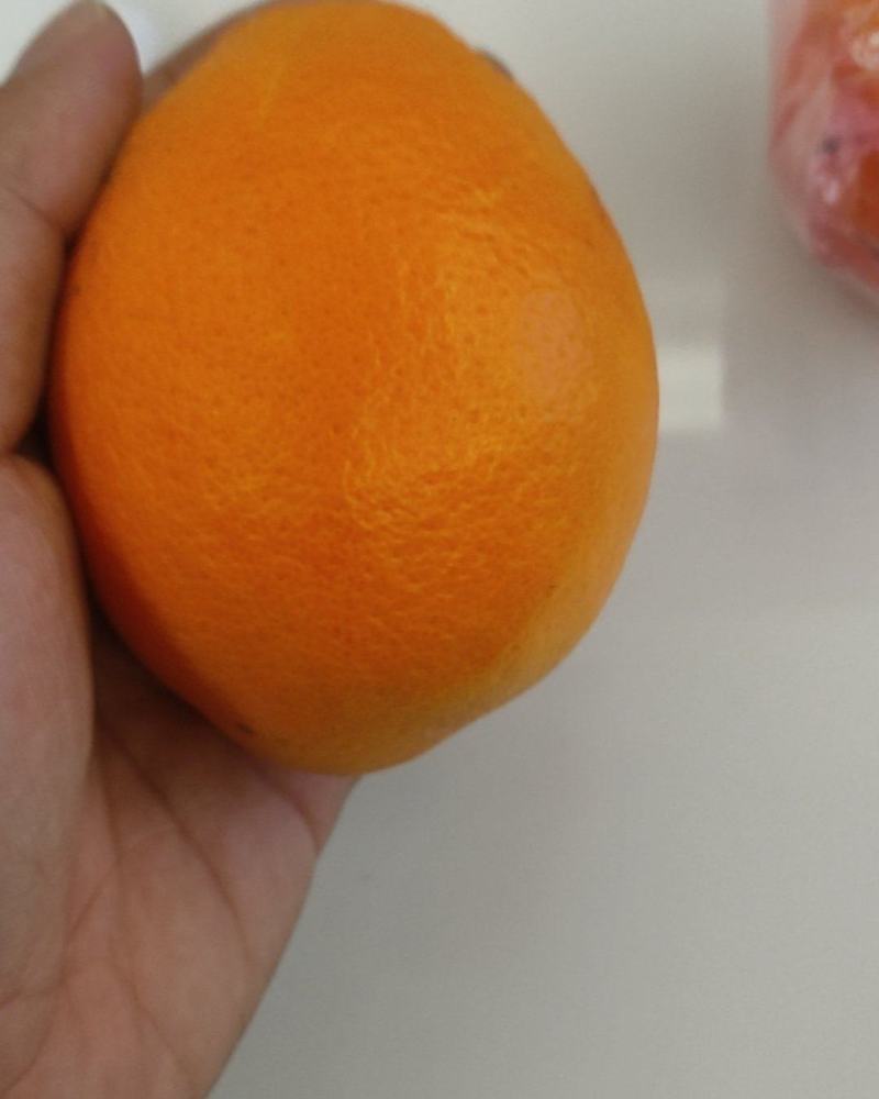 江西赣南蜂蜜橙子纯甜一点酸味都没有，水分足