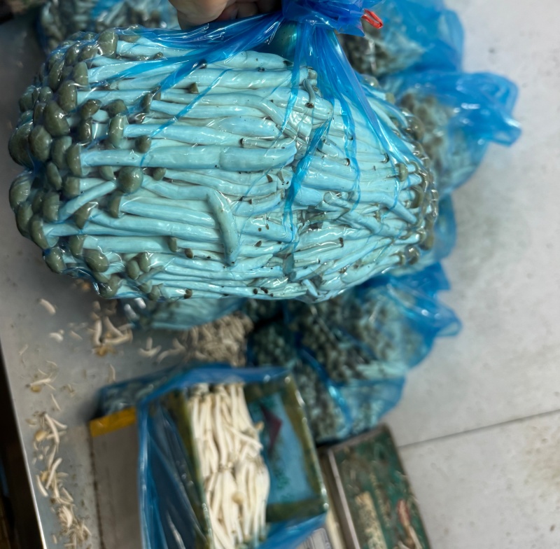 8kg蟹味菇，纸箱装，一箱4袋，一袋4斤