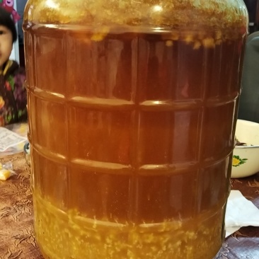 湖北利川大山里的蜂蜜