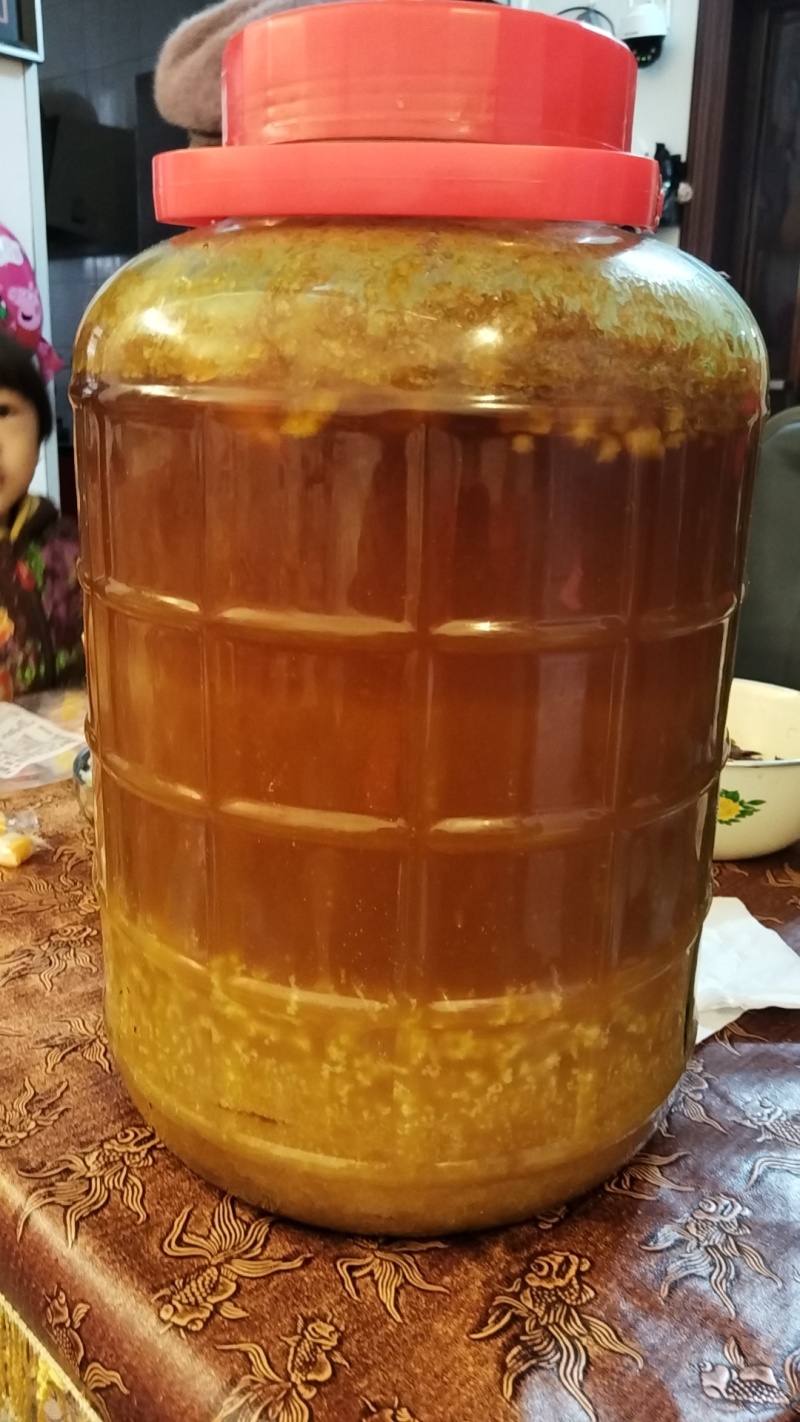 湖北利川大山里的蜂蜜