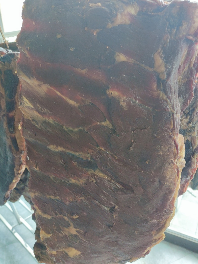 腊肉香肠排骨