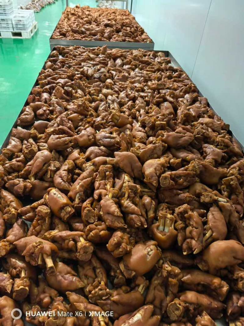 电商餐饮热卖品酱香猪蹄，长期供应，保存时间久，工厂代发代包装